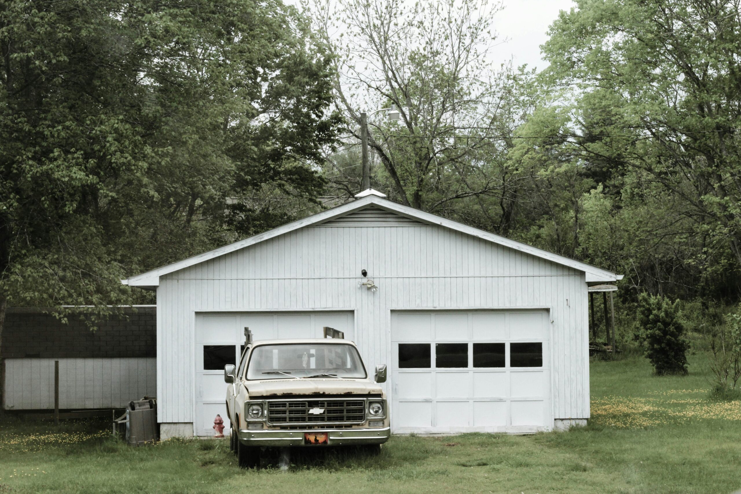 Garage ADU vs Backyard ADU: Which One's Better in LA? 1 pexels ash b 287312 845599 scaled